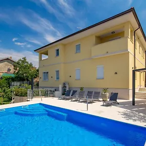  Apartment Belvedere