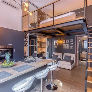  Apartment Atelier